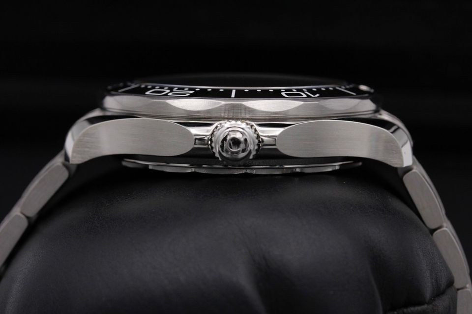 Omega Seamaster Diver 300m 210.30.42.20.01.001 Image 3